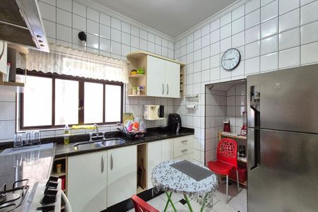 Casa à venda com 289m², 4 quartos e 3 vagas Casa à venda com 289m², 4 quartos e 3 vagasCozinha