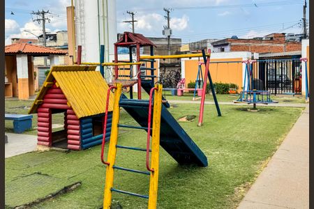 Apartamento para alugar com 36m², 2 quartos e sem vagaÁrea comum - Playground