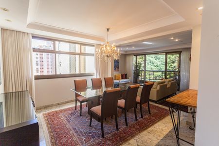 Apartamento à venda com 200m², 4 quartos e 4 vagasSala 2