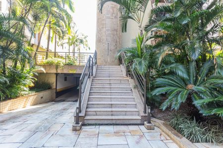 Apartamento à venda com 200m², 4 quartos e 4 vagasHall de entrada