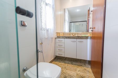 Apartamento à venda com 200m², 4 quartos e 4 vagasBanheiro da Suíte 2