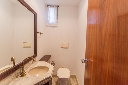 Apartamento à venda com 200m², 4 quartos e 4 vagasLavabo na Sala 1