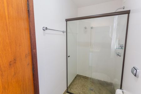 Apartamento à venda com 200m², 4 quartos e 4 vagasBanheiro da Suíte 2