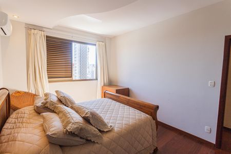 Apartamento à venda com 200m², 4 quartos e 4 vagasSuíte 1