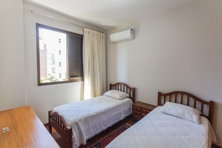 Apartamento à venda com 200m², 4 quartos e 4 vagasQuarto 4