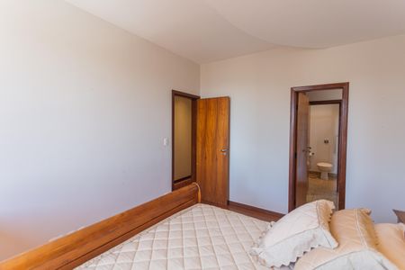 Apartamento à venda com 200m², 4 quartos e 4 vagasSuíte 1