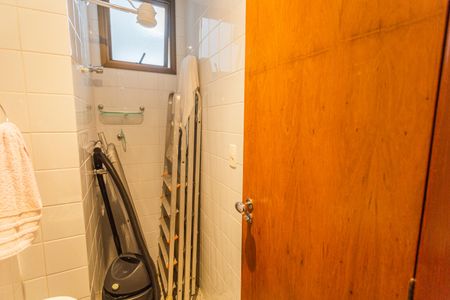 Apartamento à venda com 200m², 4 quartos e 4 vagasBanheiro de serviço
