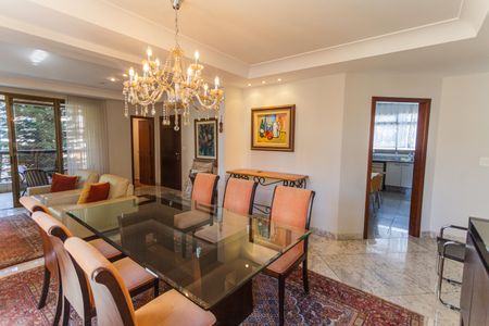 Apartamento à venda com 200m², 4 quartos e 4 vagasSala 2