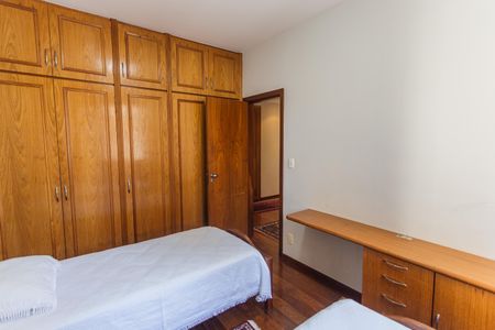 Apartamento à venda com 200m², 4 quartos e 4 vagasQuarto 4