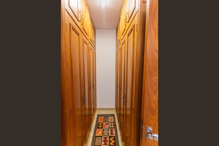 Apartamento à venda com 200m², 4 quartos e 4 vagasCloset da Suíte 1
