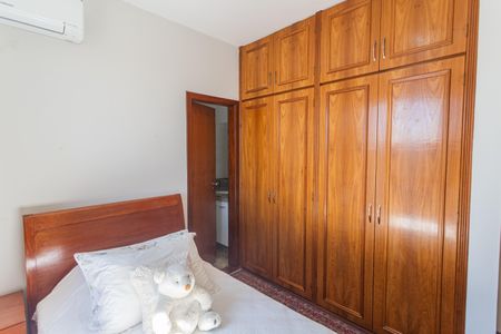 Apartamento à venda com 200m², 4 quartos e 4 vagasSuíte 2