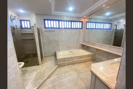 Casa para alugar com 3 quartos, 350m² em Osvaldo Rezende, Uberlândia