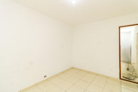 Quarto 2 de casa para alugar com 2 quartos, 100m² em Vila Medeiros, São Paulo