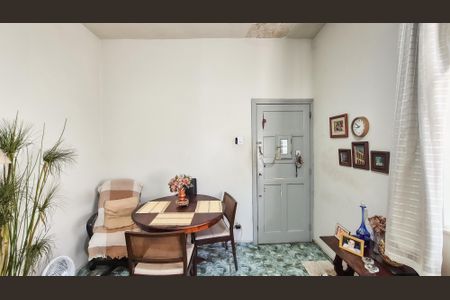 Apartamento à venda com 126m², 2 quartos e sem vagaSala