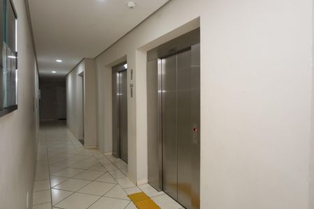Apartamento para alugar com 42m², 2 quartos e 1 vagaÁrea comum- Saguão do prédio