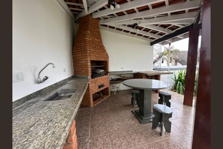 Casa de condomínio para alugar com 375m², 4 quartos e 4 vagasChurrasqueira