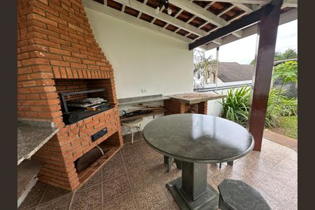 Casa de condomínio para alugar com 375m², 4 quartos e 4 vagasChurrasqueira