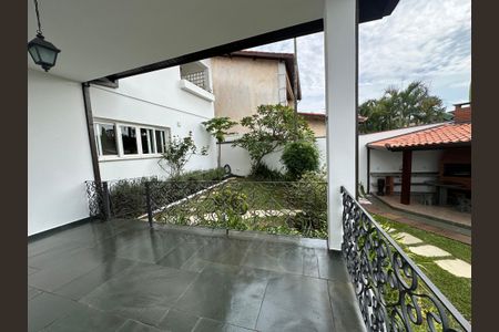 Casa de condomínio para alugar com 375m², 4 quartos e 4 vagasVaranda da Sala