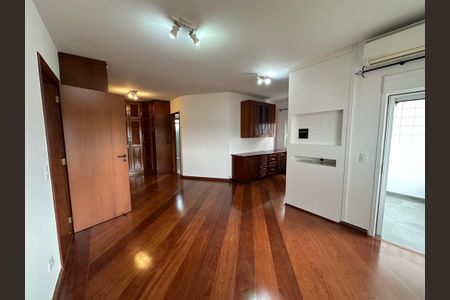 Casa de condomínio para alugar com 375m², 4 quartos e 4 vagasSuíte 2