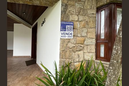 Casa de condomínio para alugar com 375m², 4 quartos e 4 vagasFachada