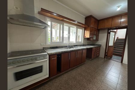 Casa de condomínio para alugar com 375m², 4 quartos e 4 vagasCozinha