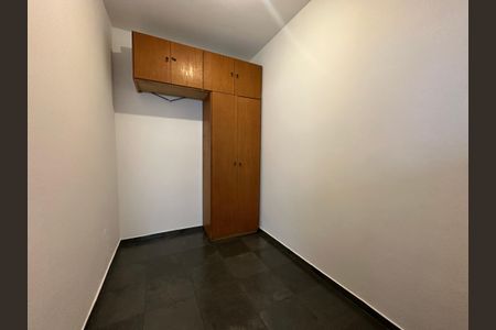 Casa de condomínio para alugar com 375m², 4 quartos e 4 vagasQuarto de Serviço