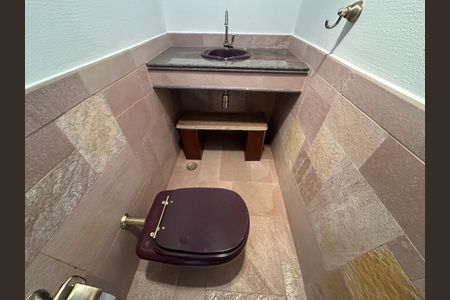 Casa de condomínio para alugar com 375m², 4 quartos e 4 vagasLavabo