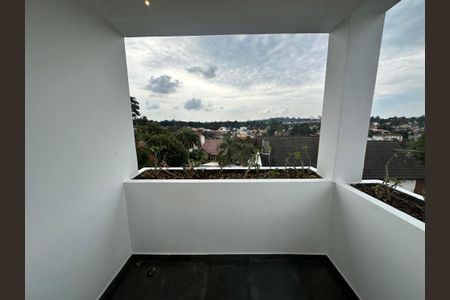 Casa de condomínio para alugar com 375m², 4 quartos e 4 vagasVaranda