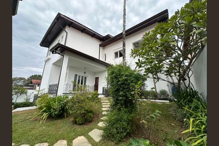 Casa de condomínio para alugar com 375m², 4 quartos e 4 vagasQuintal