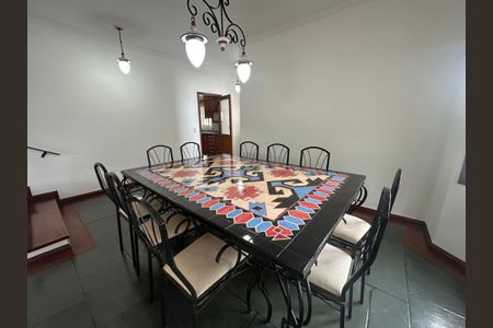 Casa de condomínio para alugar com 375m², 4 quartos e 4 vagasSala de Jantar