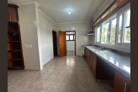 Casa de condomínio para alugar com 375m², 4 quartos e 4 vagasCozinha