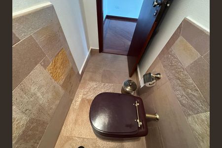 Casa de condomínio para alugar com 375m², 4 quartos e 4 vagasLavabo