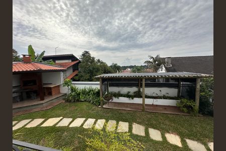 Casa de condomínio para alugar com 375m², 4 quartos e 4 vagasQuintal