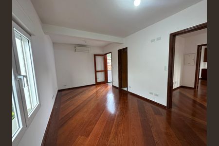 Casa de condomínio para alugar com 375m², 4 quartos e 4 vagasSuíte 3