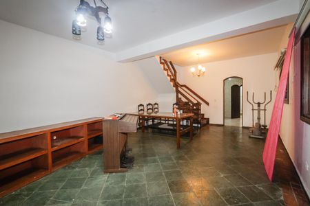Sala de casa para alugar com 2 quartos, 125m² em Jardim Salete, Taboão da Serra