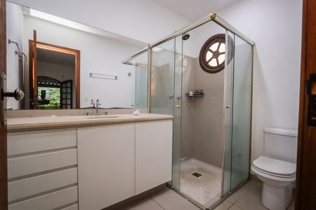 Casa para alugar com 125m², 2 quartos e 2 vagasBanheiro da Suite