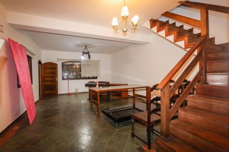 Sala de casa para alugar com 2 quartos, 125m² em Jardim Salete, Taboão da Serra