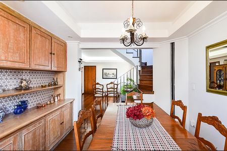 Apartamento à venda com 155m², 2 quartos e 1 vaga Apartamento à venda com 155m², 2 quartos e 1 vagaQuarto Reversivel