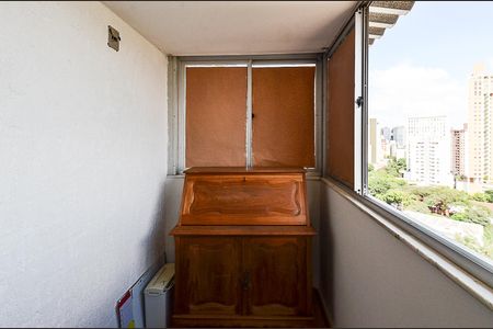 Apartamento à venda com 155m², 2 quartos e 1 vaga Apartamento à venda com 155m², 2 quartos e 1 vagaVaranda Suíte