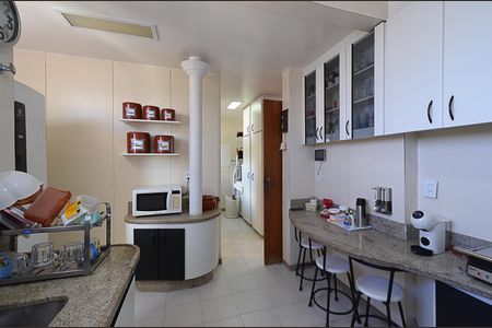 Apartamento à venda com 155m², 2 quartos e 1 vaga Apartamento à venda com 155m², 2 quartos e 1 vagaCozinha