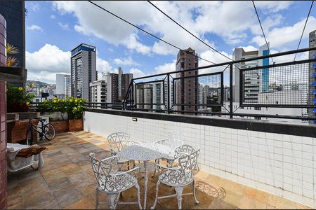 Apartamento à venda com 155m², 2 quartos e 1 vaga Apartamento à venda com 155m², 2 quartos e 1 vagaÁrea Cobertura