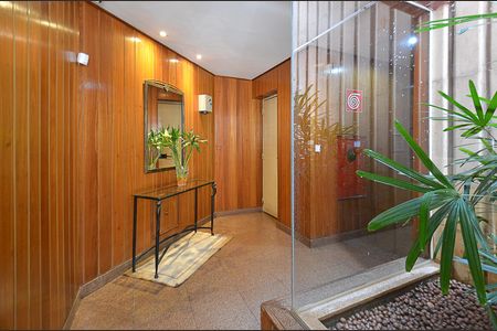 Apartamento à venda com 155m², 2 quartos e 1 vaga Apartamento à venda com 155m², 2 quartos e 1 vagaHall de entrada