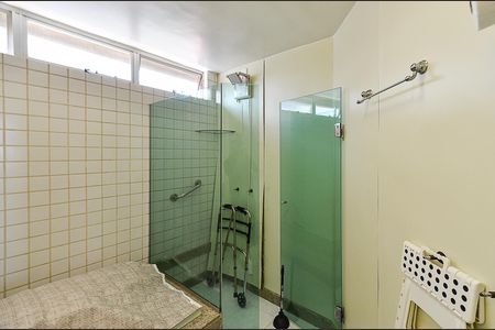 Apartamento à venda com 155m², 2 quartos e 1 vaga Apartamento à venda com 155m², 2 quartos e 1 vagaBanheiro Suíte