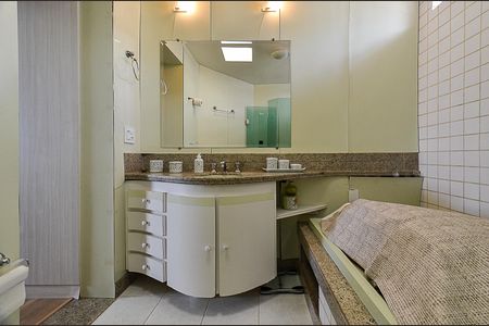 Apartamento à venda com 155m², 2 quartos e 1 vaga Apartamento à venda com 155m², 2 quartos e 1 vagaBanheiro Suíte