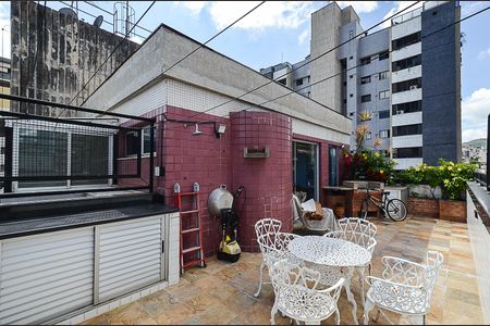 Apartamento à venda com 155m², 2 quartos e 1 vaga Apartamento à venda com 155m², 2 quartos e 1 vagaÁrea Cobertura