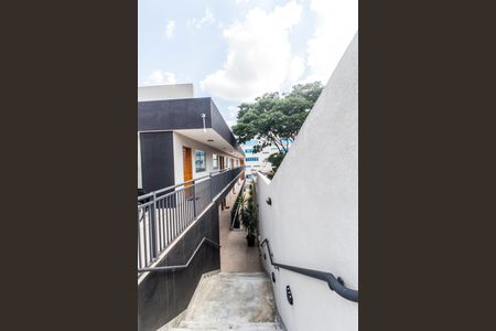 Casa para alugar com 25m², 1 quarto e 1 vagaEscada