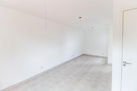 Casa para alugar com 25m², 1 quarto e 1 vagaSala 