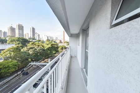 Apartamento à venda com 94m², 1 quarto e sem vagaVaranda