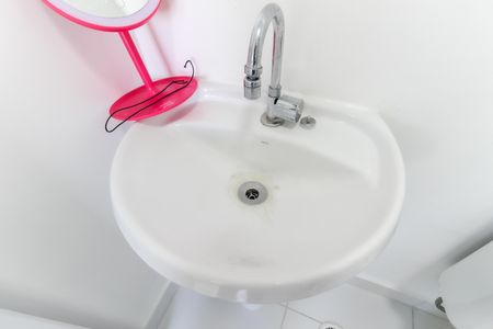 Apartamento para alugar com 32m², 2 quartos e sem vaga Apartamento para alugar com 32m², 2 quartos e sem vagaBanheiro