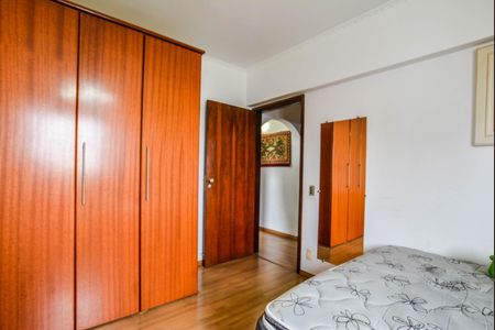 Apartamento à venda com 198m², 3 quartos e 2 vagasQuarto 2